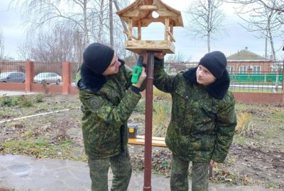 Миссия Орловский кадет – забота о птицах зимой!