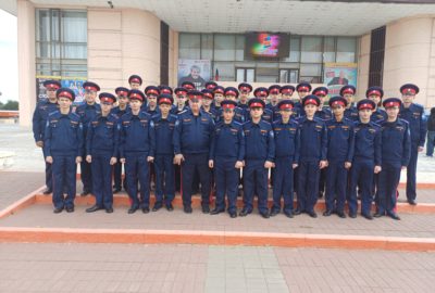 Кадеты в театре